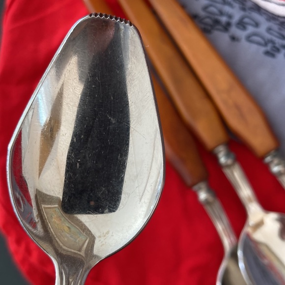 Mid Century Modern Grapefruit Spoons - Picture 4 of 11